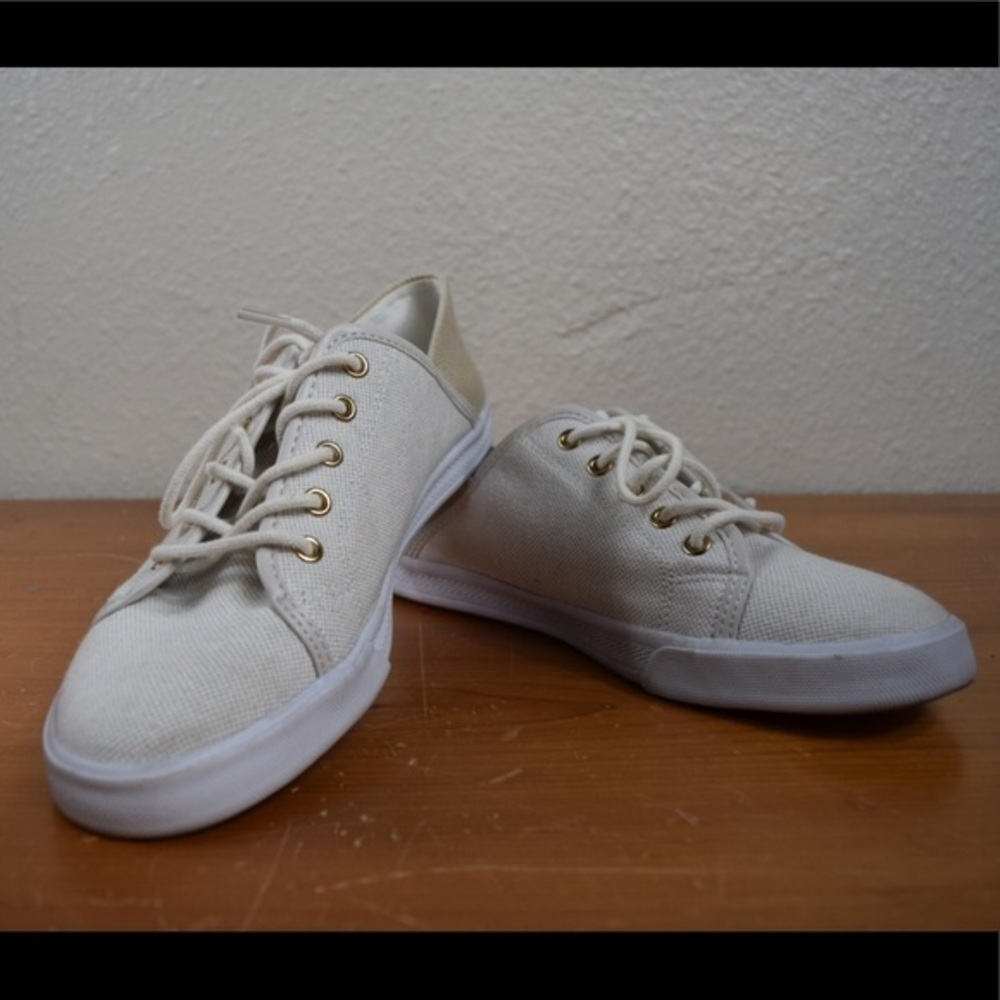 TOMMY HILFIGER SNEAKERS⭐️